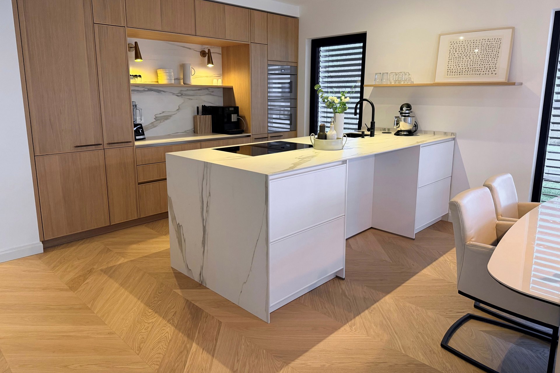 Französisch Fischgrät Parkett Eiche Natur Perla Französisches Fischgrät Parkett im Modern Organic Haus Mainz